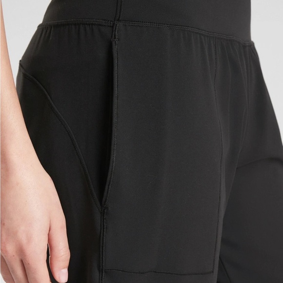 Athleta Salutation Jogger in Powervita Black Small Style 531288 - Picture 4 of 4